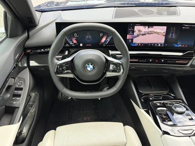 2024 BMW 5 Series — photo 14 view