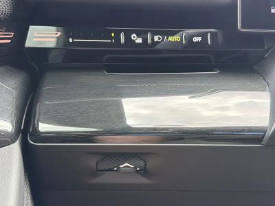 2024 BMW 5 Series — photo 28 view