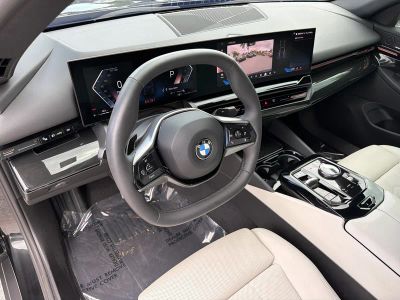 2024 BMW 5 Series — photo 19 view