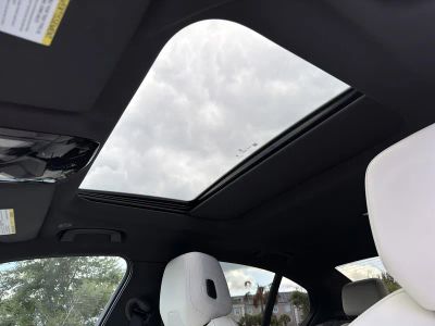 2024 BMW 5 Series — photo 36 view