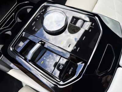 2024 BMW 5 Series — photo 33 view