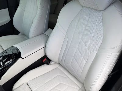 2024 BMW 5 Series — photo 21 view