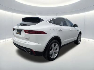 2018 Jaguar E-PACE — detail view