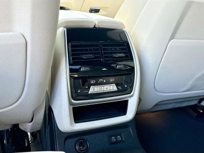 2025 BMW X7 — photo 21 view