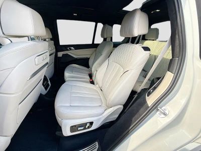 2025 BMW X7 — photo 23 view