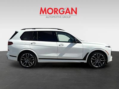 2025 BMW X7 — side profile view