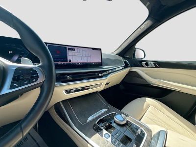 2025 BMW X7 — photo 30 view