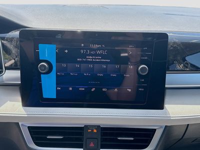 2026 Volkswagen Taos - Photo 12