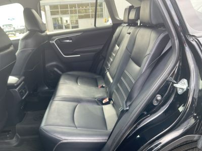 2019 Toyota RAV4 — photo 16 view