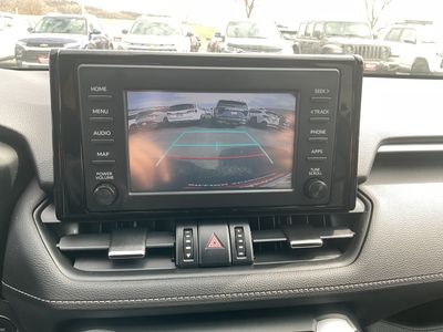 2019 Toyota RAV4 — photo 13 view