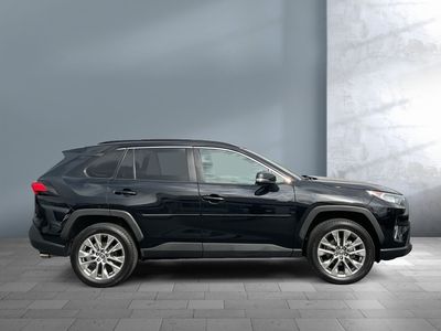 2019 Toyota RAV4 — photo 7 view