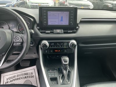 2019 Toyota RAV4 — photo 15 view