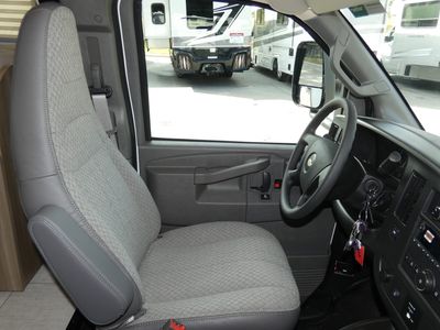 2026 Coachmen Freelander - Photo 8