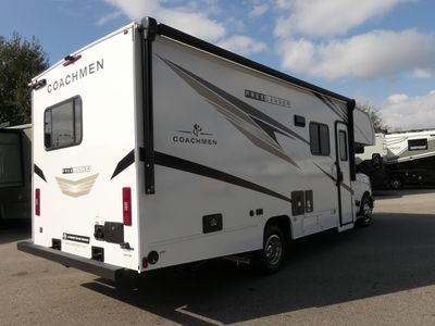 2026 Coachmen Freelander - Photo 4