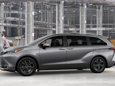 2026 Toyota Sienna — detail view