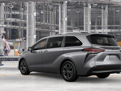 2026 Toyota Sienna — photo 8 view