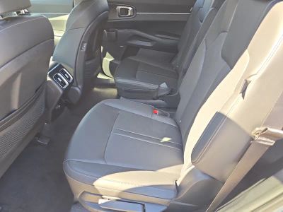2026 Kia Sorento — photo 17 view