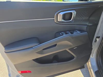 2026 Kia Sorento — photo 18 view