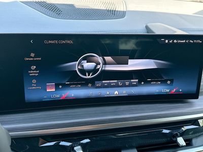 2026 BMW X5 — photo 13 view
