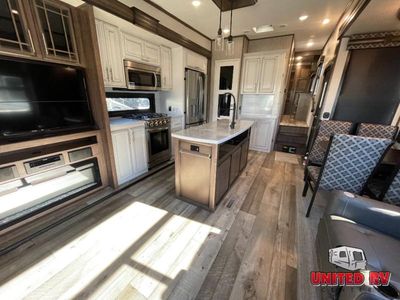 2021 KZ Durango Gold - Photo 9
