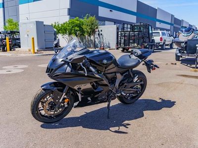 2025 Yamaha YZF-R7 - Photo 7