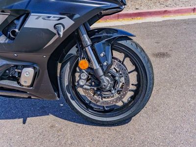 2025 Yamaha YZF-R7 - Photo 12