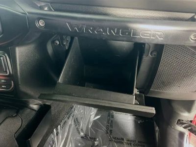 2021 Jeep Wrangler — photo 30 view