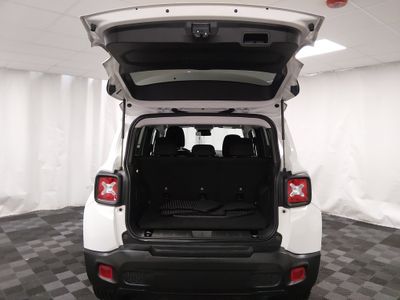 2023 Jeep Renegade - Photo 11