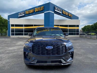 2025 Ford Explorer — side profile view
