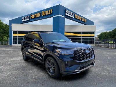 2025 Ford Explorer — rear three-quarter view