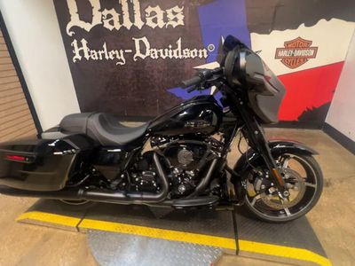 2025 Harley-Davidson FLHX - Street Glide — detail view