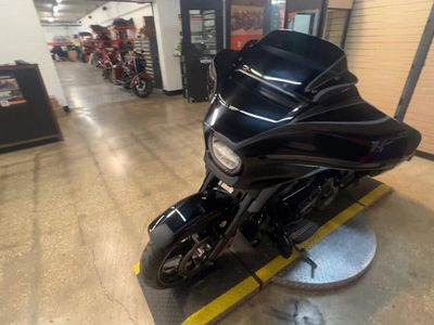 2025 Harley-Davidson FLHX - Street Glide — photo 8 view