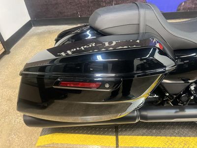 2025 Harley-Davidson FLHX - Street Glide — photo 16 view