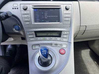 2013 Toyota Prius — photo 12 view