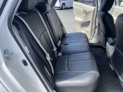 2013 Toyota Prius — photo 11 view