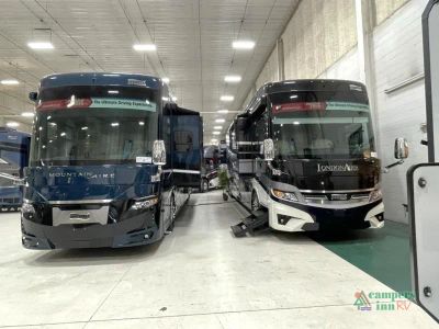 2027 Forest River RV Rockwood Ultra Lite — photo 23 view