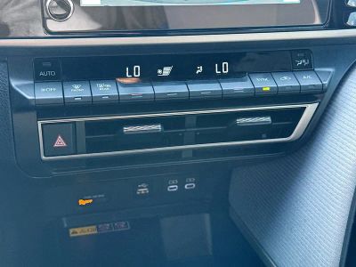 2025 Toyota Camry — photo 33 view
