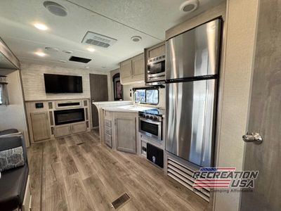 2023 Coachmen Catalina Legacy - Photo 11
