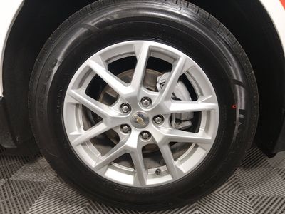 2024 Chevrolet Equinox — photo 10 view