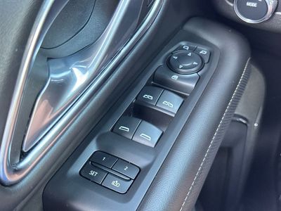 2024 GMC Yukon SLT - Photo 24
