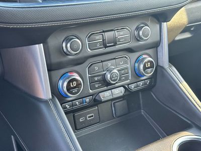 2024 GMC Yukon SLT - Photo 33
