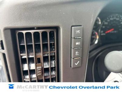 2025 Chevrolet Express Cargo - Photo 9