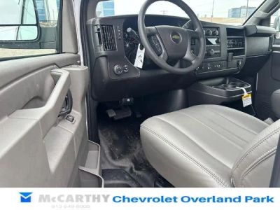 2025 Chevrolet Express Cargo - Photo 4