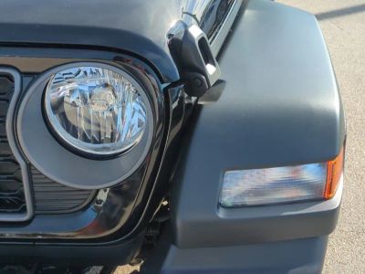 2026 Jeep Wrangler — photo 10 view