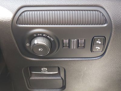 2024 Jeep Wagoneer - Photo 13