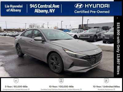 2023 Hyundai Elantra SEL - Photo 2