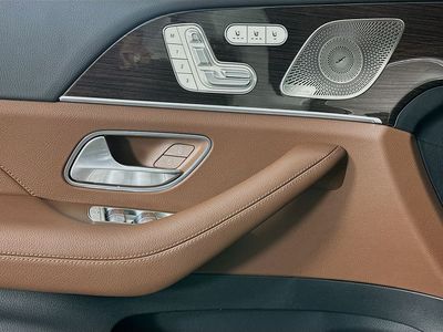 2026 Mercedes-Benz GLE — photo 15 view