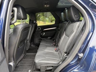 2020 Land Rover Discovery - Photo 11