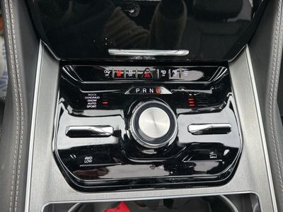 2026 Jeep Grand Wagoneer L — photo 15 view