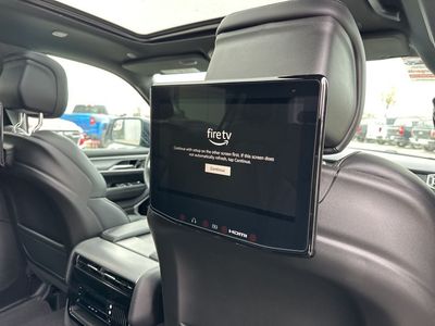 2026 Jeep Grand Wagoneer L — photo 14 view